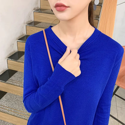 Julia | Miękki gładki sweter z okrągłym dekoltem