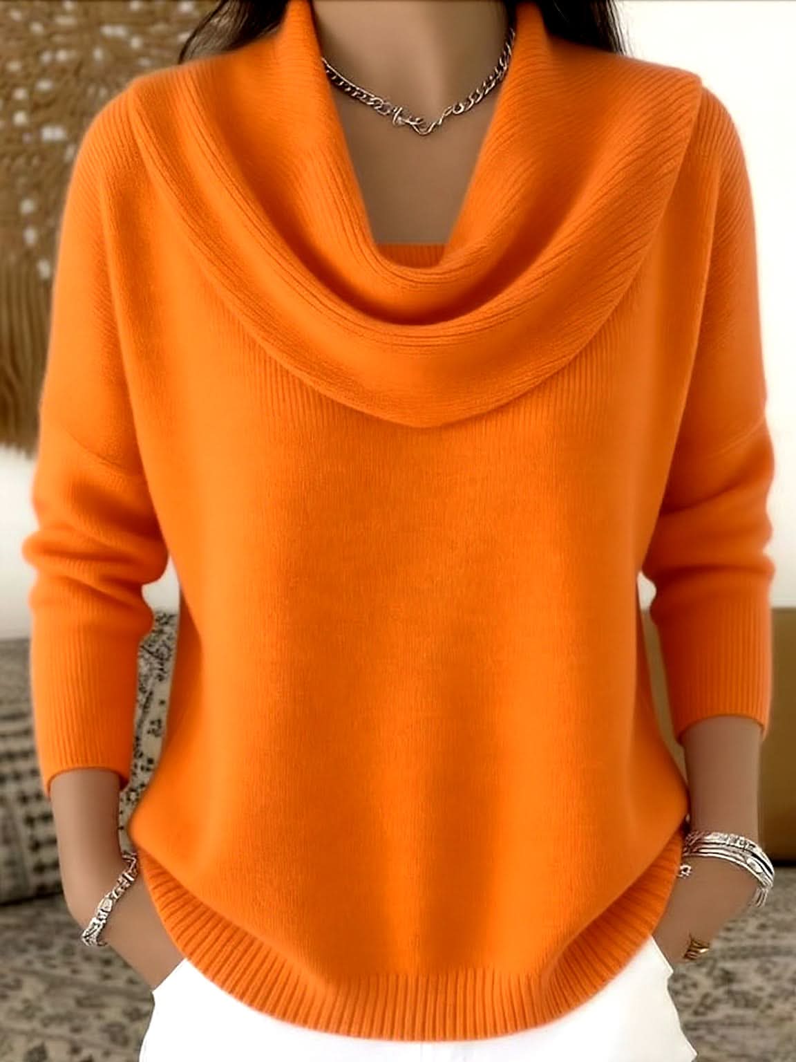 Pomarańczowy sweter damski z drapowanym dekoltem woda