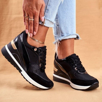 Callie | Czarno - Złote Sportowe Sneakersy Na Platformie - Pootivo