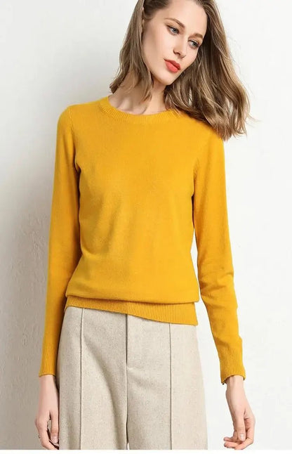 Julia | Miękki gładki sweter z okrągłym dekoltem - Pootivo