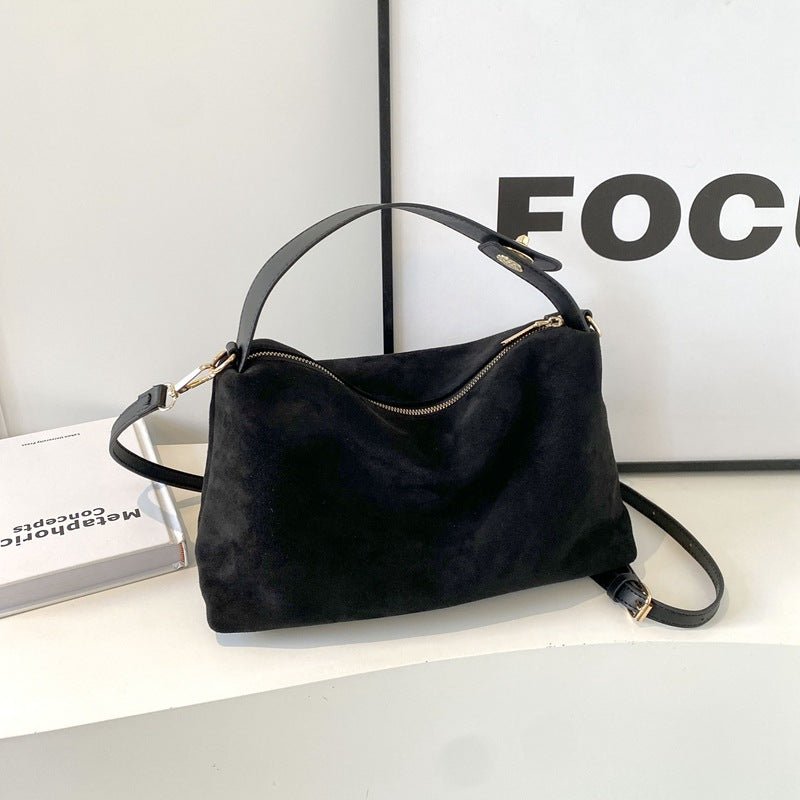 Marcelina | Zamszowa Jesienna Torebka Hobo - Pootivo