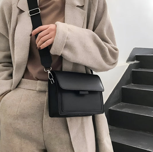 Margaux | Skórzana Torebka Crossbody z Szerokim Paskiem - Pootivo