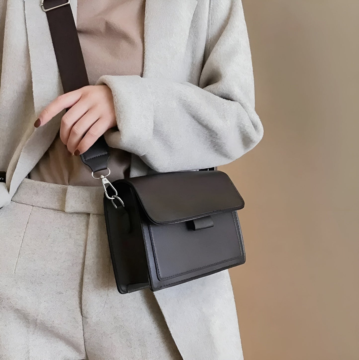 Margaux | Skórzana Torebka Crossbody z Szerokim Paskiem - Pootivo