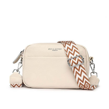 Marlowe | Kompaktowa Czarna Torebka Damska Crossbody z Szerokim Paskiem - Pootivo