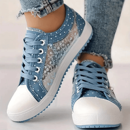 Marlowe | Kwiatowe Ażurowe Sneakersy Damskie - Pootivo
