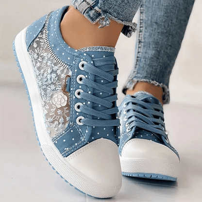 Marlowe | Kwiatowe Ażurowe Sneakersy Damskie - Pootivo