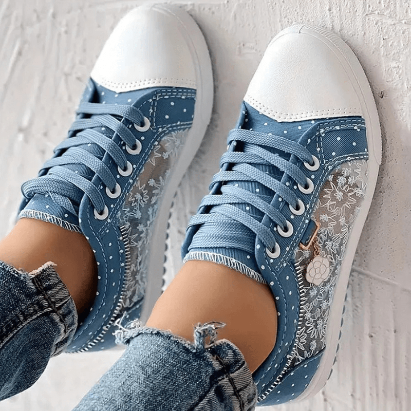 Marlowe | Kwiatowe Ażurowe Sneakersy Damskie - Pootivo