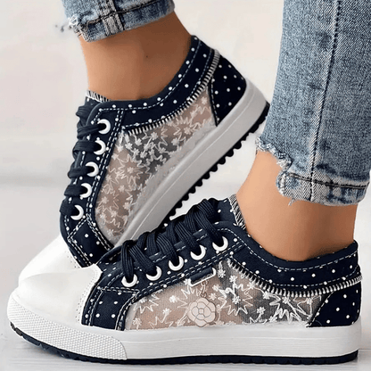 Marlowe | Kwiatowe Ażurowe Sneakersy Damskie - Pootivo