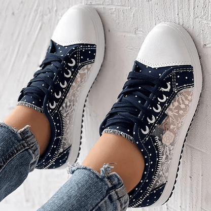 Marlowe | Kwiatowe Ażurowe Sneakersy Damskie - Pootivo