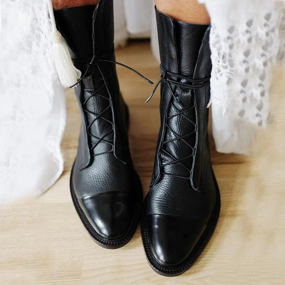 Marianna | Sznurowane Jesienne Botki w Stylu Vintage