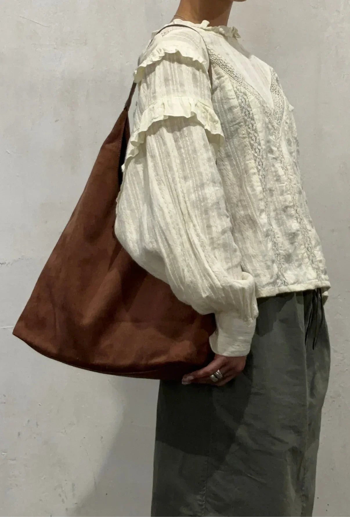 Sienna | Miękka Zamszowa Torebka Hobo Na Ramię - Pootivo