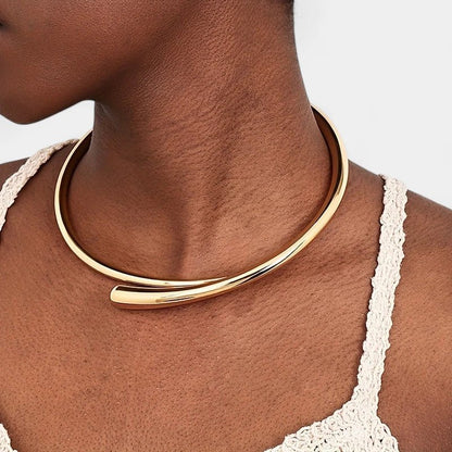 Simone | Sztywny Złoty Naszyjnik Choker - Pootivo