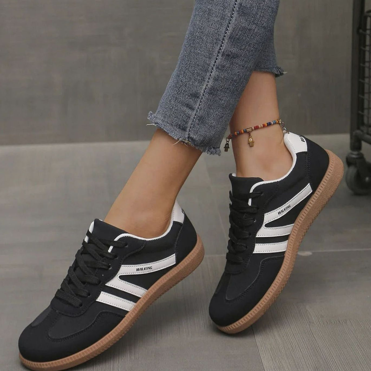 Wincentyna | Niskie Retro Sneakersy z Szerokim Noskiem