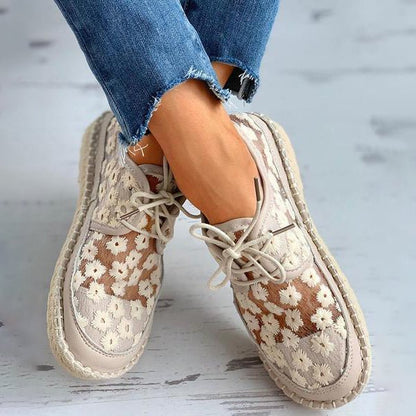 Wren | Ażurowe Espadryle w Stokrotki na Platformie - Pootivo