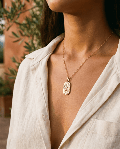 Wren | Owalny Pozłacany Naszyjnik ze Znakiem Zodiaku - Pootivo