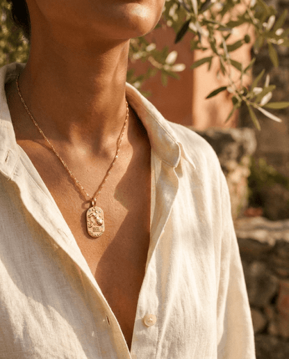 Wren | Owalny Pozłacany Naszyjnik ze Znakiem Zodiaku - Pootivo
